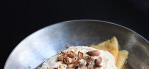 Жареное и с фасолью: какое необычное мороженое готовят городские кафе