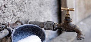 Вначале слей: на Оболони и в Бортничах проведут промывку труб. Адреса