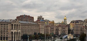 Видеофакт: в центре Киева пробежались голые мужчины