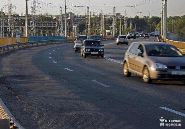 Спасатели будут эвакуировать автомобили с плотины и с мостов Преображенского
