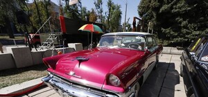 Вдруг ты пропустил: по городу проехали крутые ретро-авто (фото)