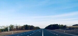 Полюбуйся: отремонтированную трассу Запорожье-Мариуполь показали с высоты (видео)