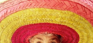 Пример для внуков: в Запорожье была замечена прогрессивная бабушка