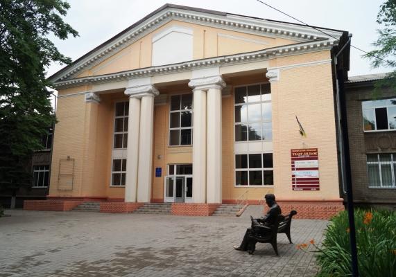 Запорожский театр кукл переименуют. Фото: gazeta.zp
