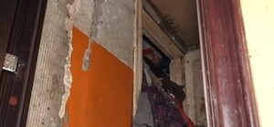 Мотлох до стелі і таргани: львів'яни скаржаться на сусідок, які затопили під'їзд