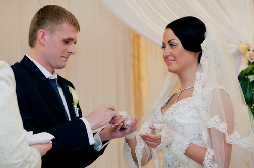 Церемония бракосочетания состоялась 4 декабря.
Фото сайта www.fcmetalurg.com. Фото Дмитрия Смольенко, из личного архива семьи Аржановых.