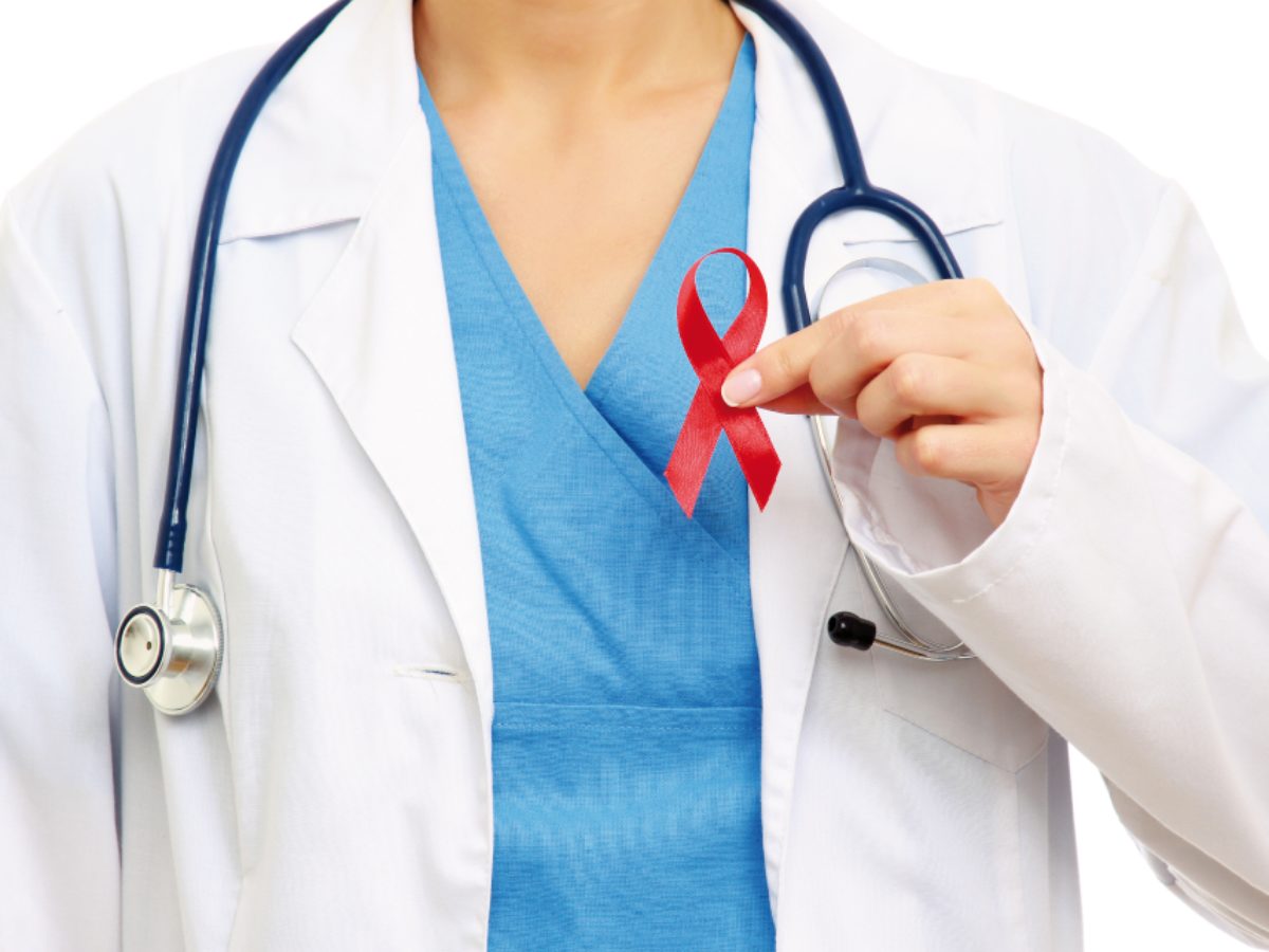 Уволят трех врачей: центр борьбы со СПИДом в Харькове не закроют