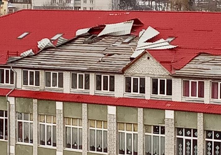 Думай, де припаркуватися: завтра у Львові знову прогнозують сильний вітер