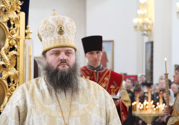Архиепископ Лука совершил первую Божественную Литургию в Запорожской епархии
Фото "В городе"