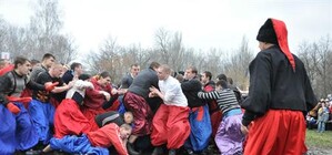 Больше 300 человек вчера 