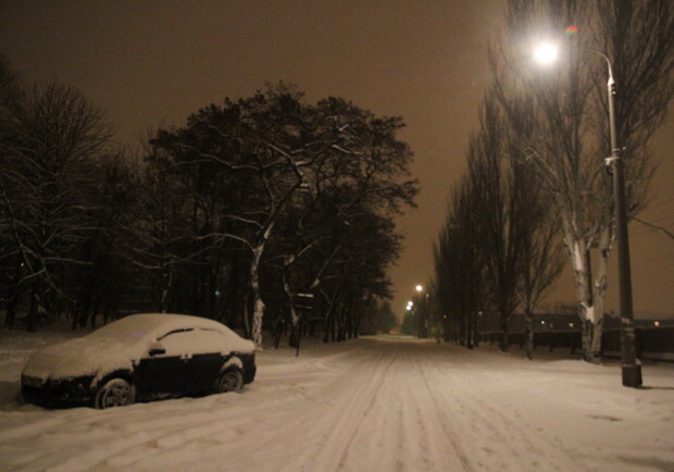 Запорожье засыплет снегом.
Фото vgorode.ua.