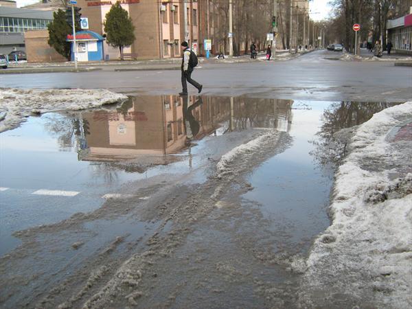 Согласно прогнозам синоптиков, в Запорожье уверенно возвращается зима.
Фото vgorode.ua.