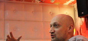 Гоша Куценко: голоса я лишился давно. Вот здесь. На улице Анголенко