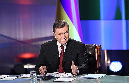 Виктор Янукович отвечает на вопросы украинцев.
Фото kp.ua