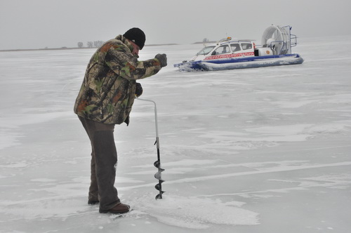 Новость - События - Запорожской рыбе помогают дышать