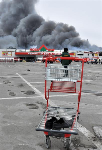 После пожара в "Новой линии" проверят все супермаркеты.
Фото vgorode.ua