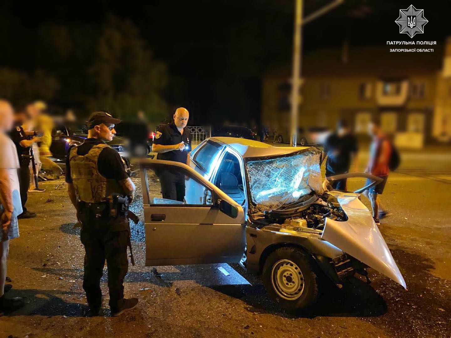 ВАЗ врезался в два авто - || фото: facebook.com/zaporizhiapolice