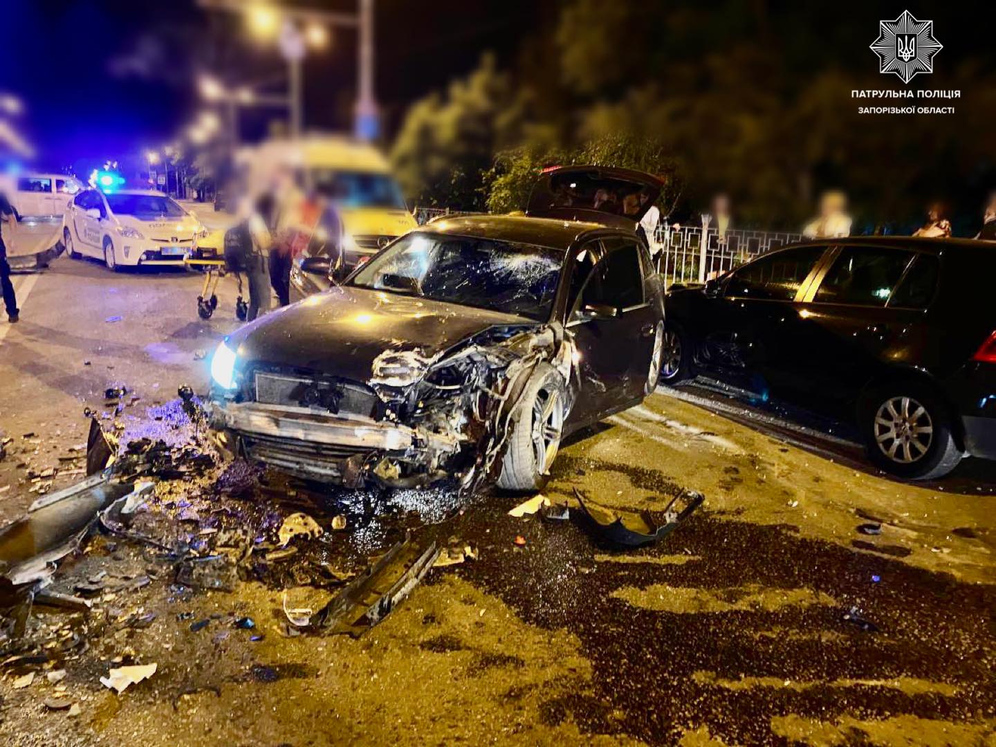 Внаслідок ДТП одна людина загинула, ще одну забрали до лікарні -