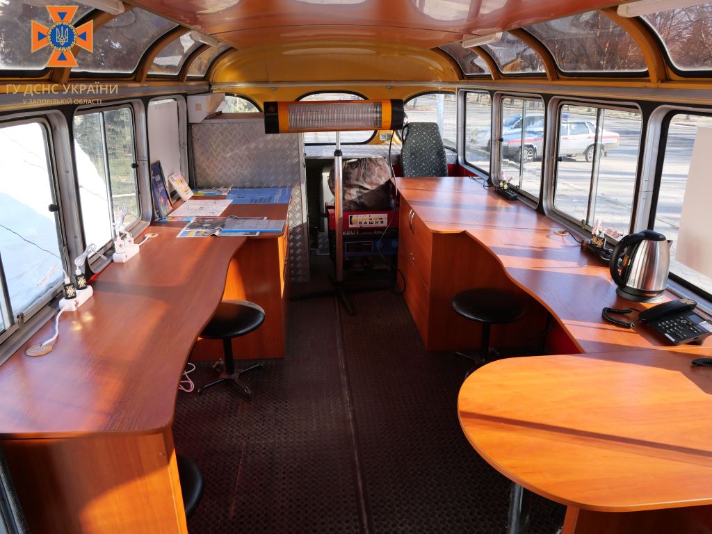 У Запоріжжі представили пересувний Пункт незламності -