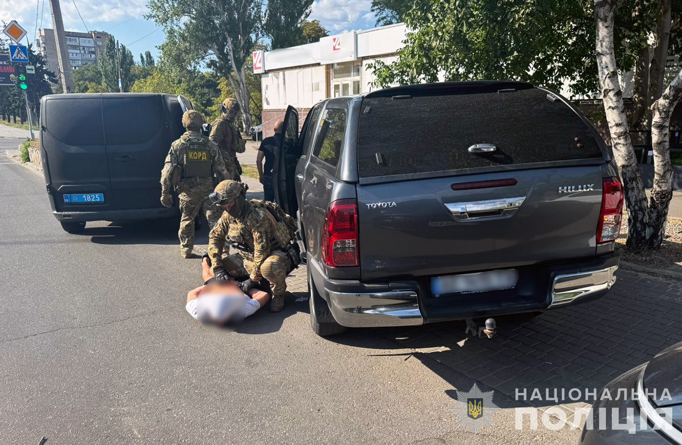 В центре Запорожья задержали главу благотворительного фонда и пособия -