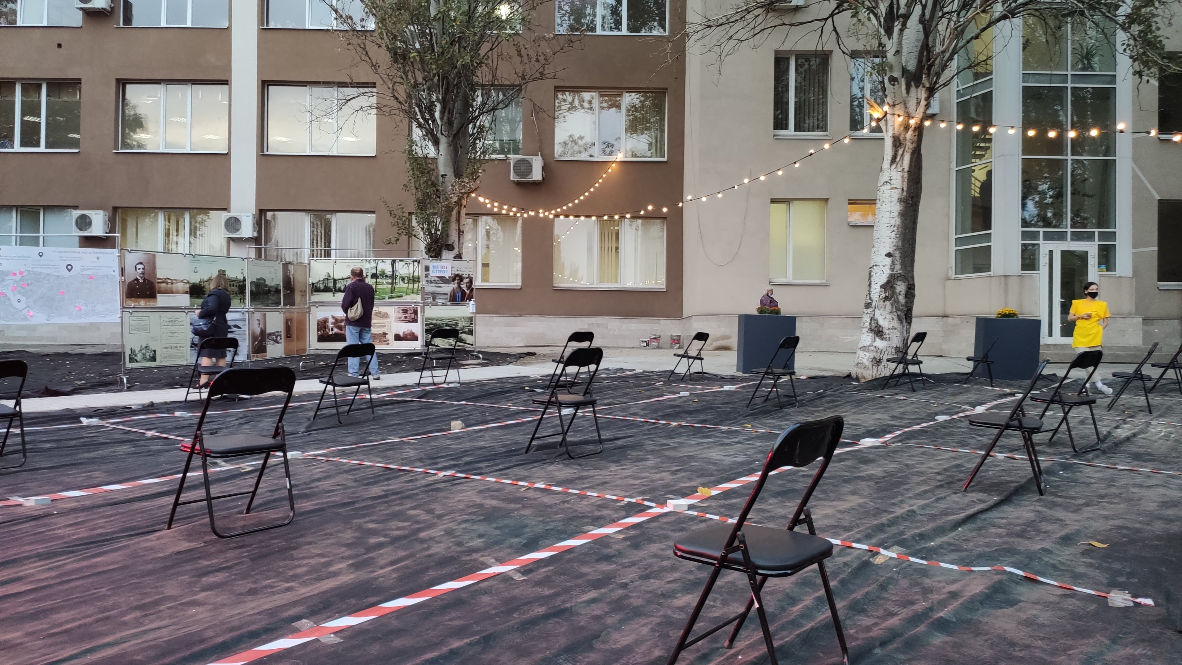 Выставка ретро-фотографий