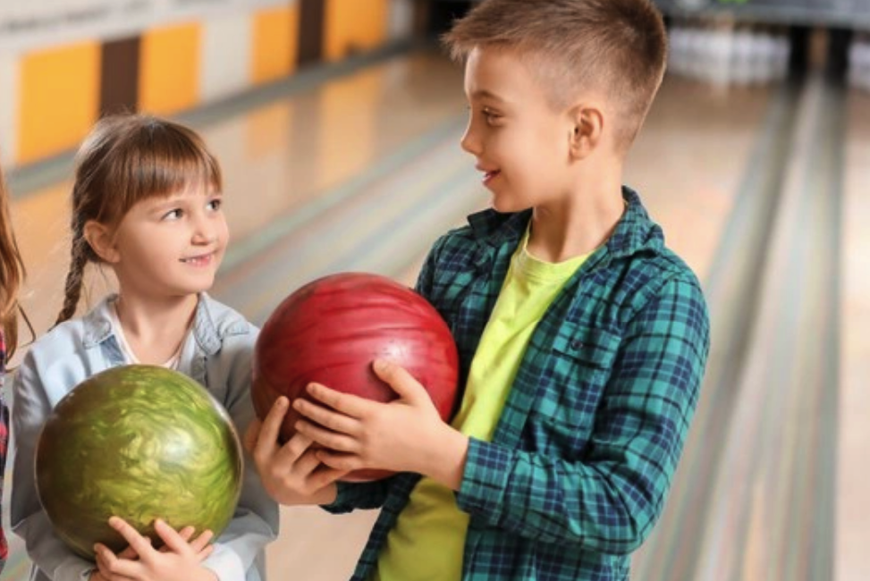 Боулинг в Запорожье / иллюстрация: freepik.com