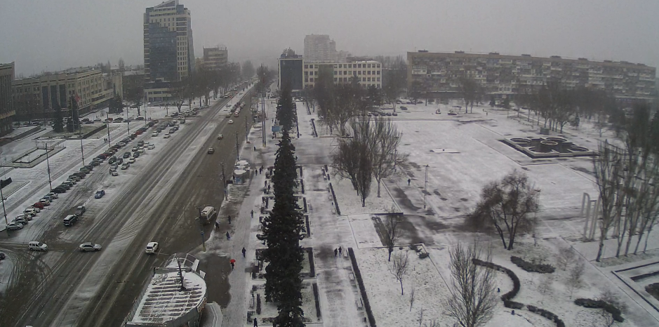 площадь Фестивальная в снегу / webcam.zp.ua