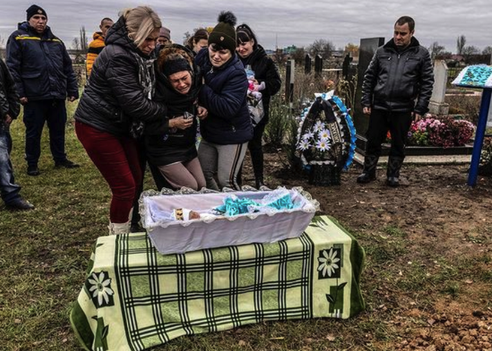 В Запорожской области попрощались с малышом, который погиб в результате ракетного удара - || фото: instagram.com/heidi_levine