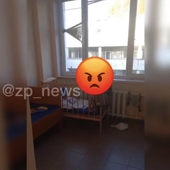 Малыш постоянно в кроватке / www.instagram.com/zp_news/