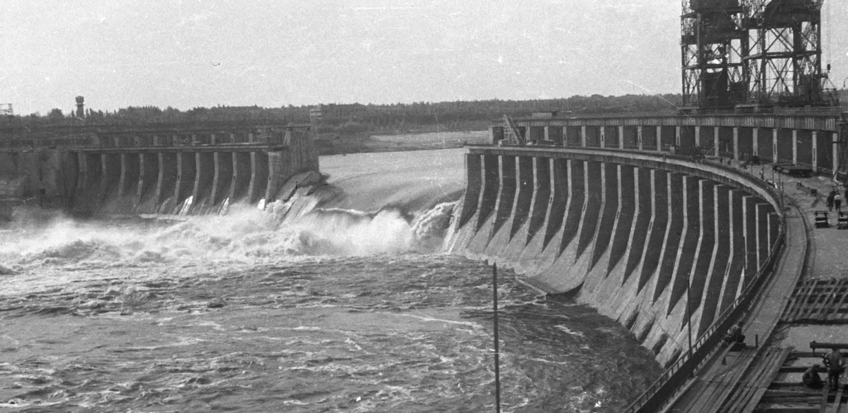 Вибух греблі ДніпроГЕС у 1941 році -
