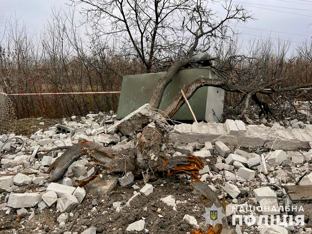 В полиции показали последствия обстрела Вольнянска в Запорожской области -