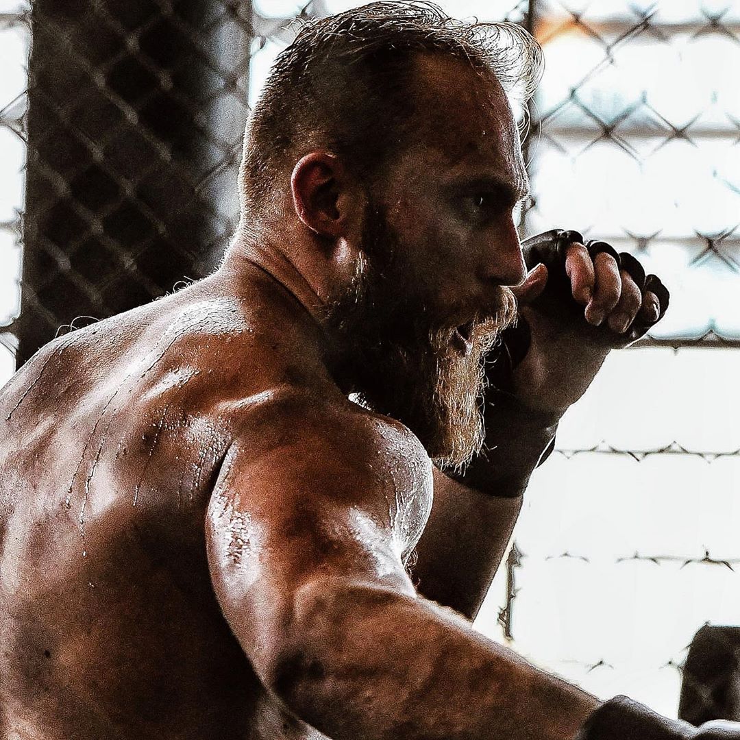 В шоу "Холостячка" участвует парень из Запорожья / фото: istagram Артема Шепеля