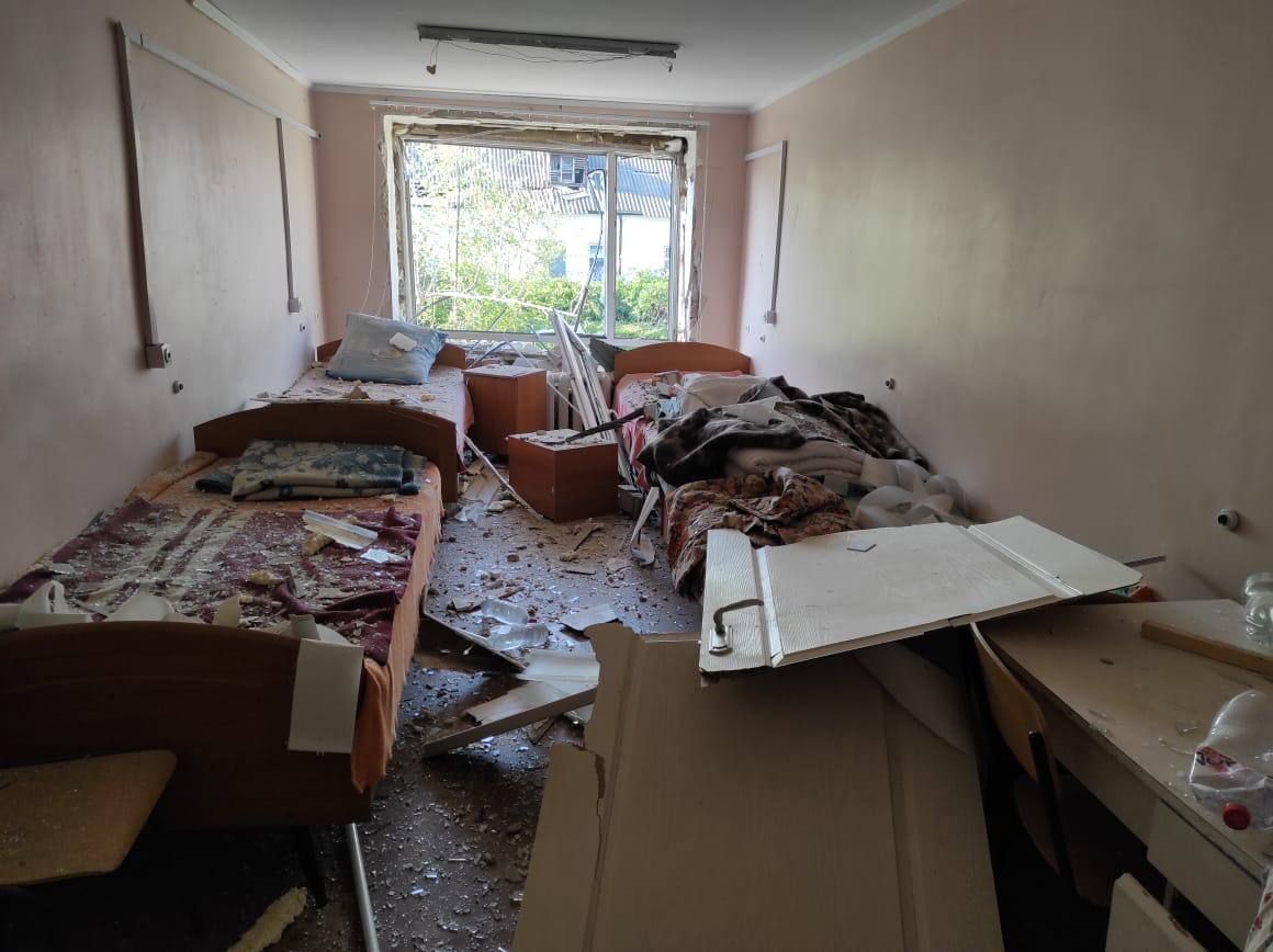 В Запорожской области оккупанты ударили по больнице в Орехове  - || фото: t.me/zoda_gov_ua