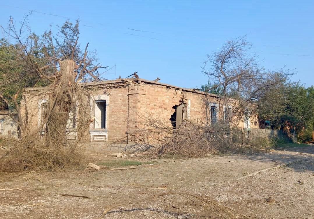 Окупанти знову обстріляли Оріхів: поранено жінку (фото) фото 1