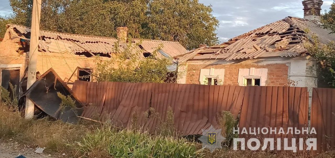 Полиция показала последствия вчерашних обстрелов трех районов Запорожской области -