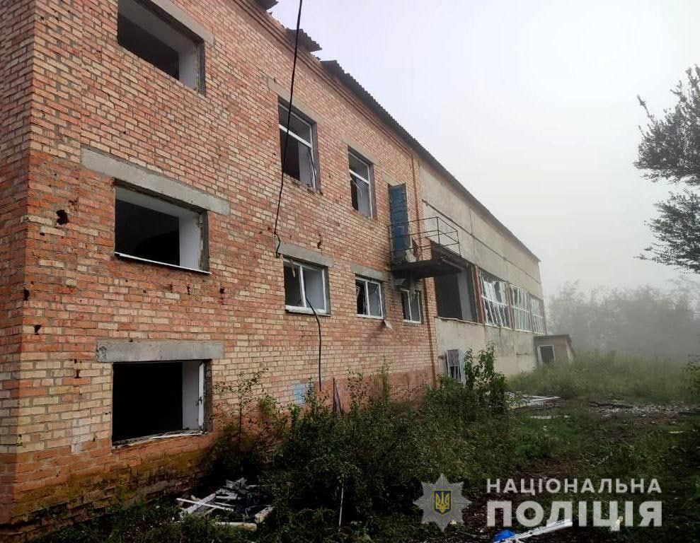 Полиция показала последствия вчерашних обстрелов трех районов Запорожской области -