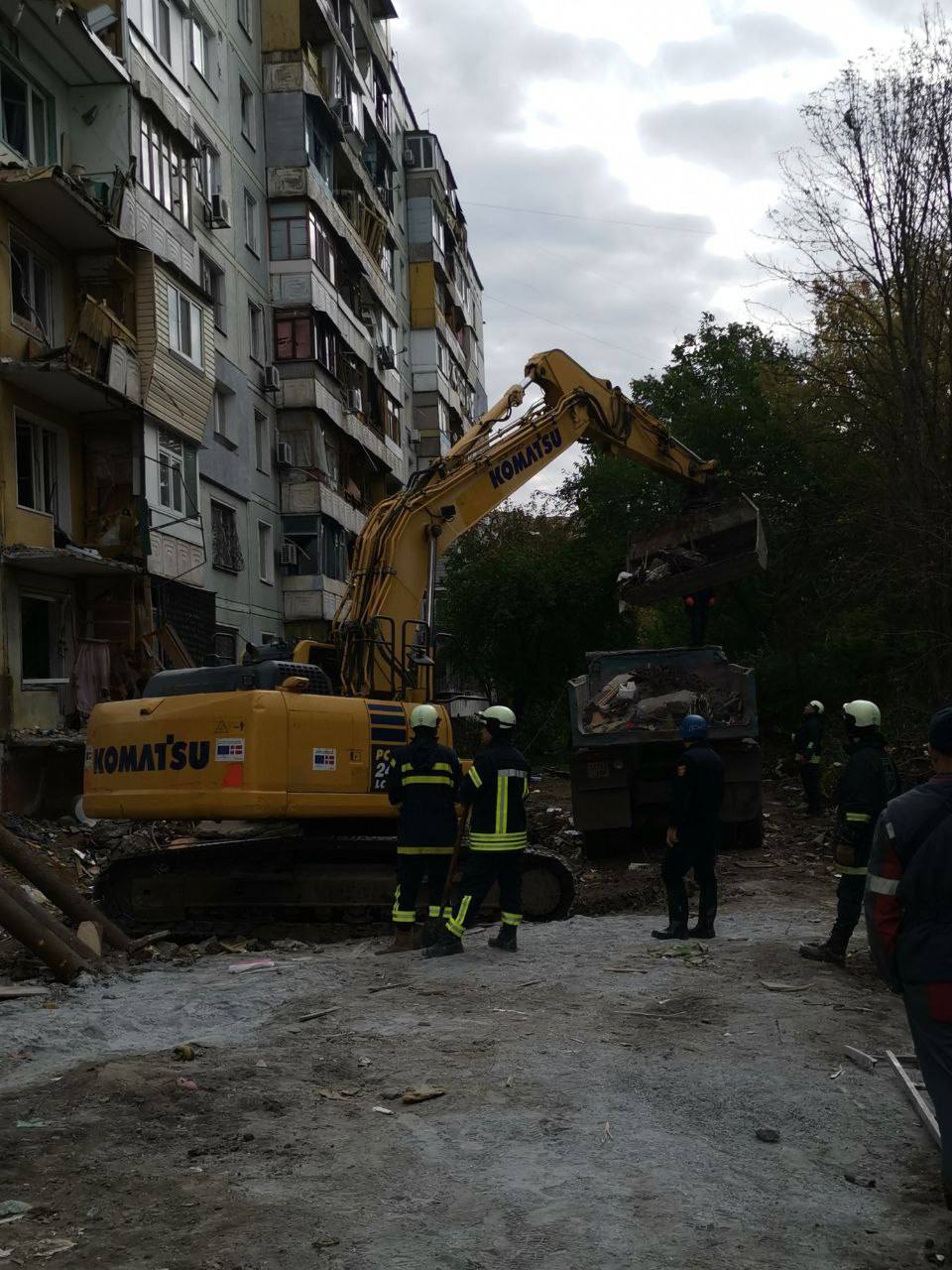 В Запорожье из-под завалов дома достали тела еще двоих людей - || фото: t.me/kurtievofficial