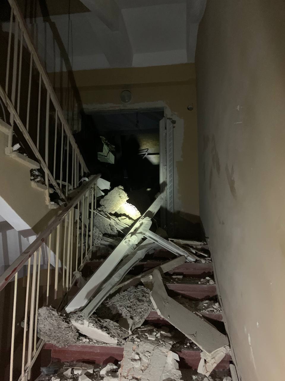 Ночью Запорожье атаковали дронами, а село – ракетами С-300 -