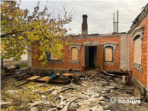 У поліції показали наслідки вчорашніх ракетних ударів у Запорізькій області -