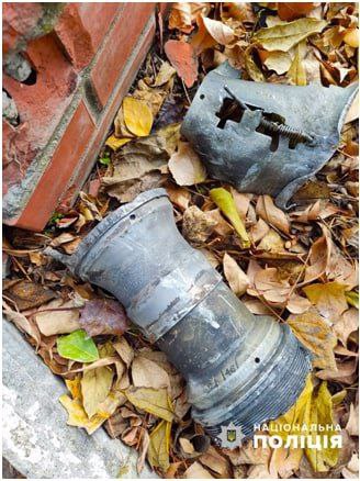 У поліції показали наслідки вчорашніх ракетних ударів у Запорізькій області -