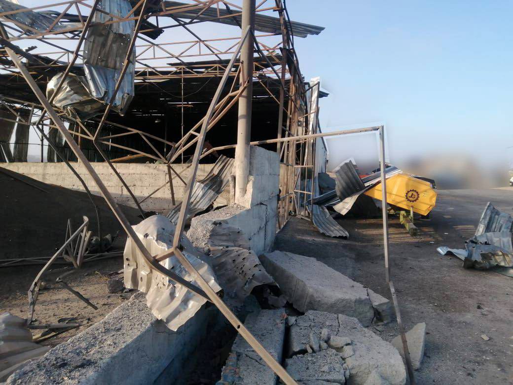 две ракеты – вероятно С-300 – взорвались на территории агропредприятия в Вольнянском районе - || фото: t.me/starukhofficial