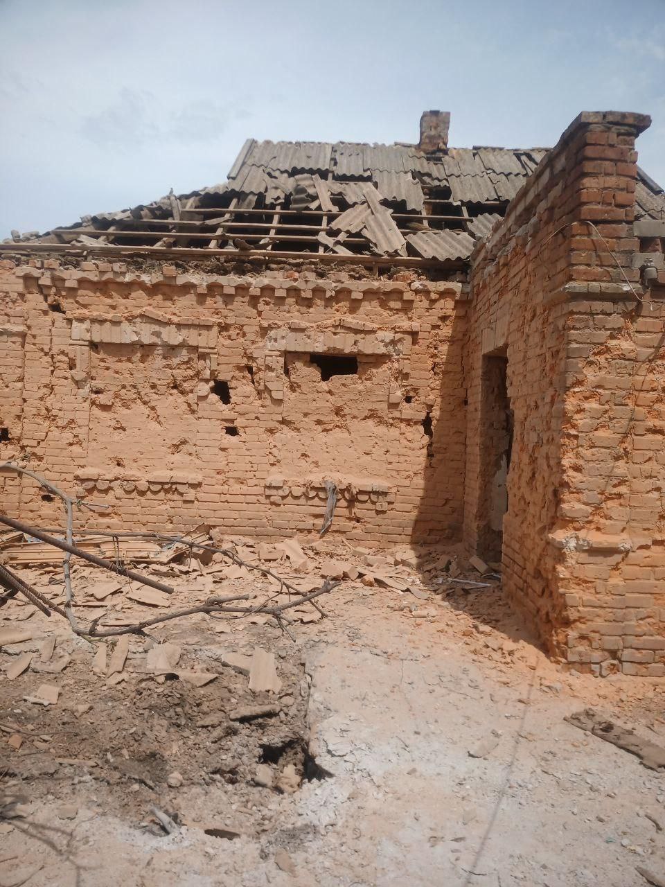 Окупанти атакують село у Запорізькому районі: постраждала жінка -