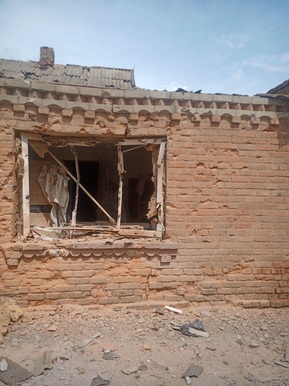 Окупанти атакують село у Запорізькому районі: постраждала жінка -