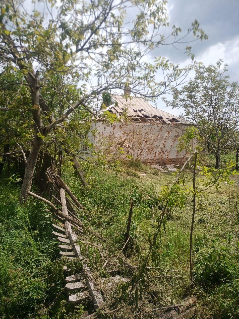 Окупанти атакують село у Запорізькому районі: постраждала жінка -