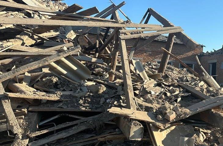 Оккупанты ударили двумя авиабомбами по Камышевахе в Запорожской области -