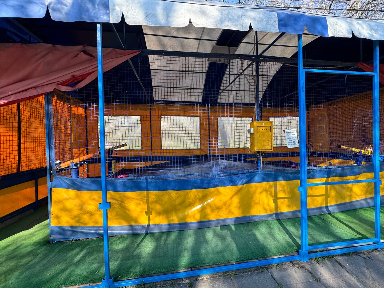 График и цены: в Дубовом Гае заработали аттракционы фото