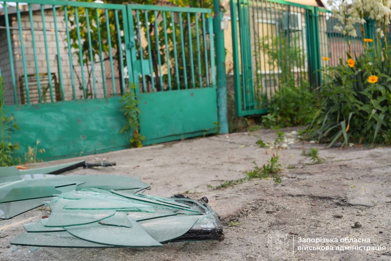 Последствия атаки РСЗО в Запорожье.
