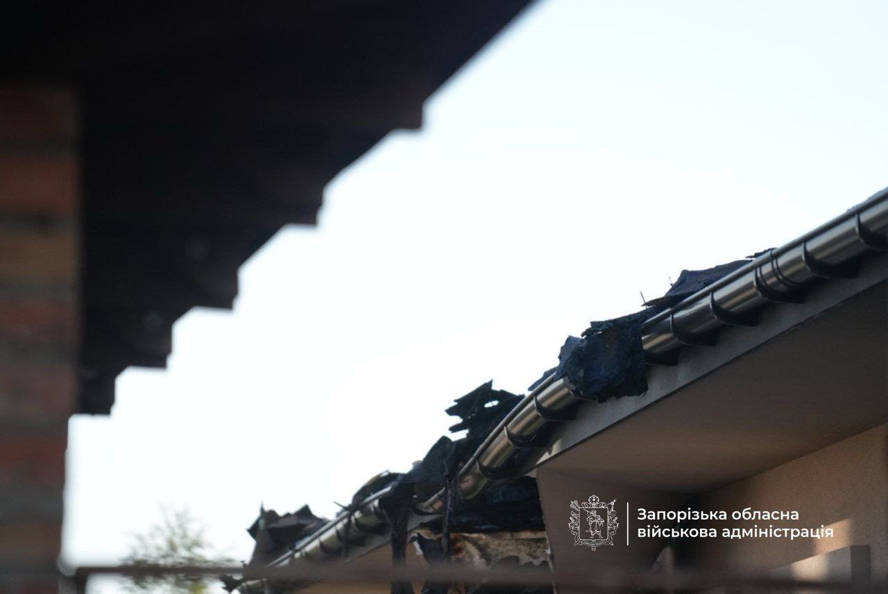 В Запорожье в результате атаки БПЛА повреждены три дома.