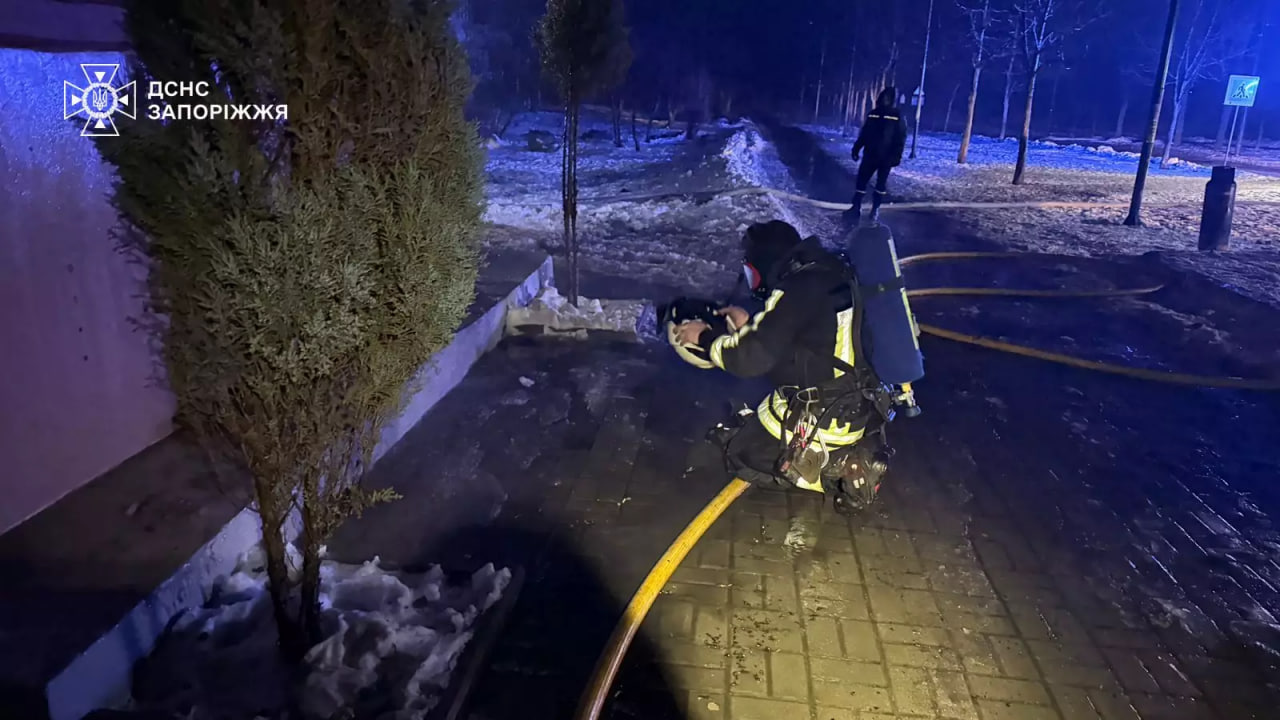 Возле Малого рынка в Запорожье сгорел ресторан 