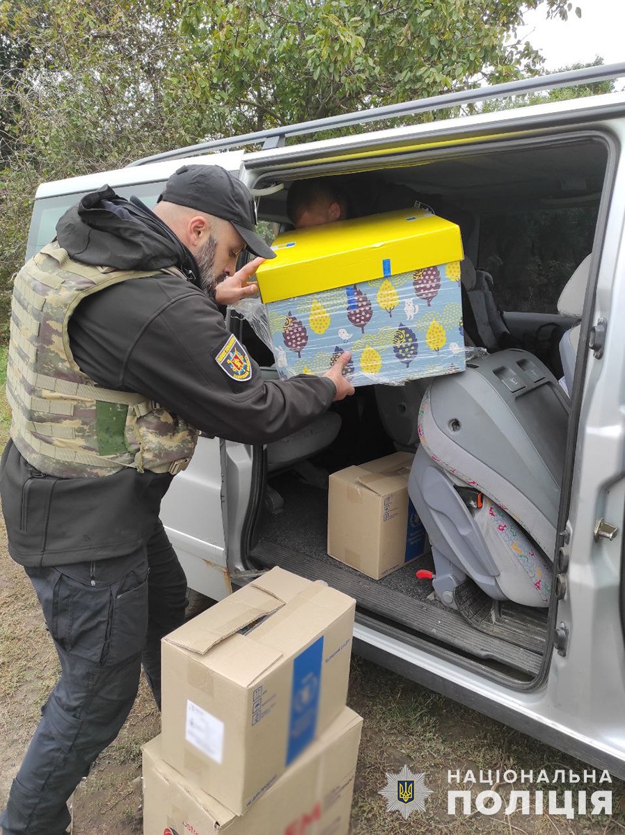 На Запоріжжі з-під обстрілів вивезли сім'ю з новонародженою дитиною -
